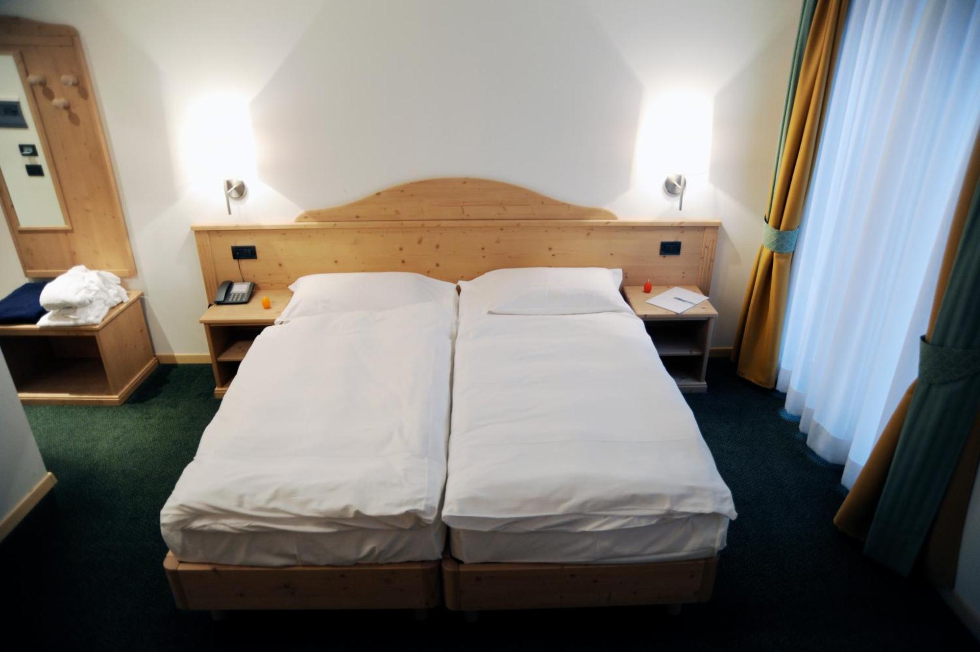 Alpine Mugon Hotel Vason Quarto foto